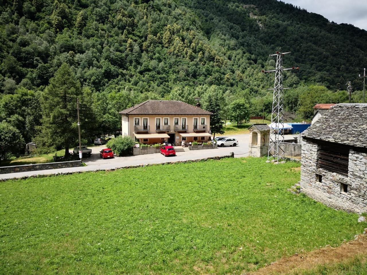 Отель Ristorante Garni Lavizzara Sornico Экстерьер фото